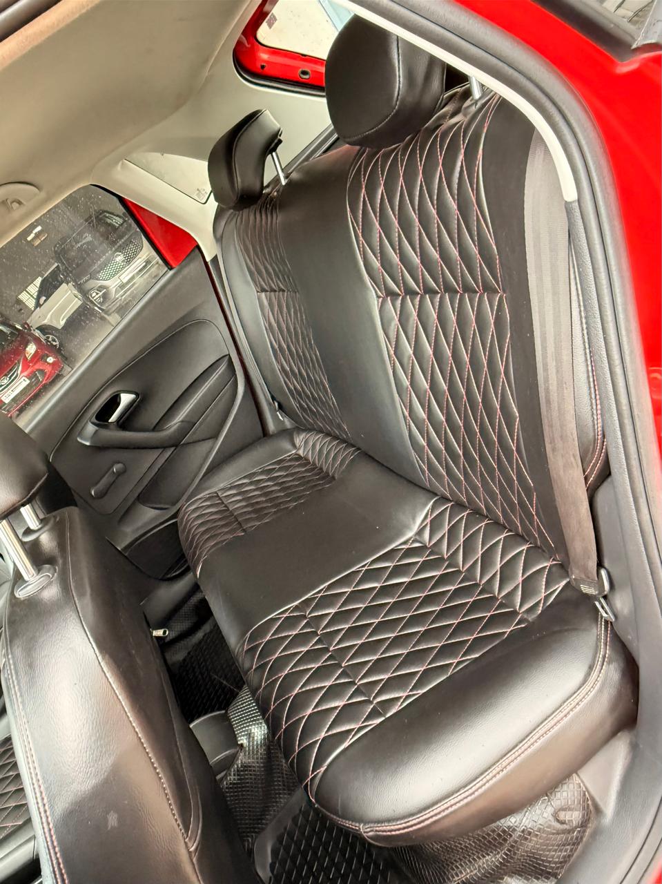 Volkswagen Polo - Image 8